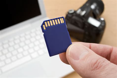 how to insert camera sd card in laptop